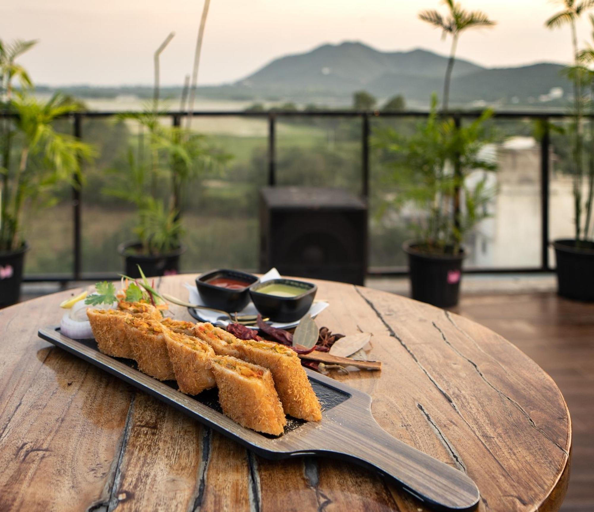 烏代浦 The Courtyard - Beyond Bar & Club酒店 外观 照片